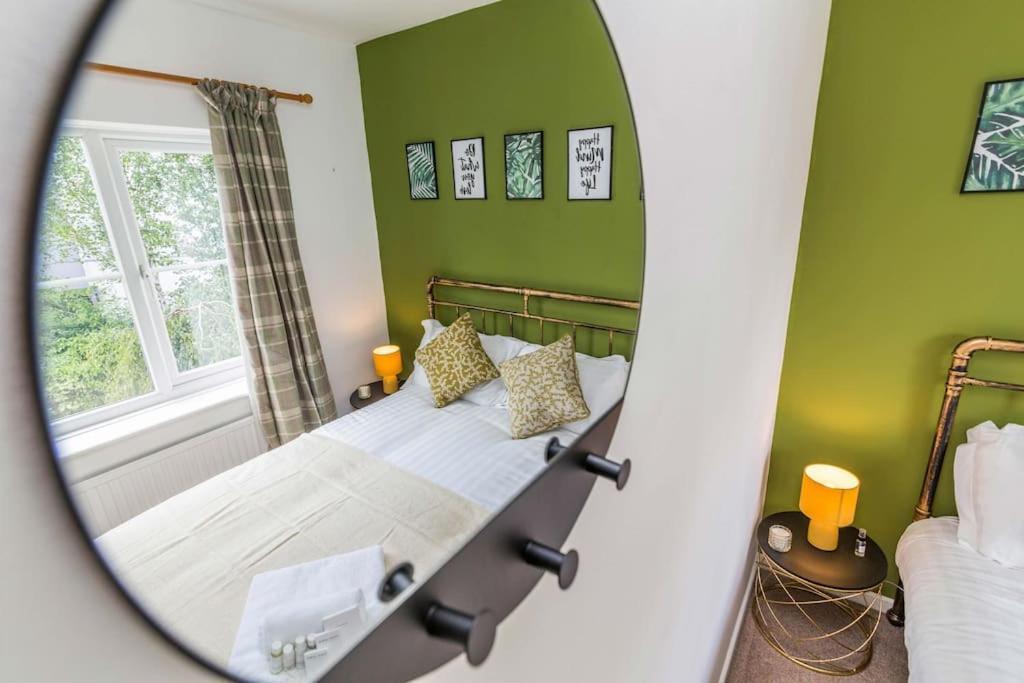 Lovely Home With Four Bedrooms And Private Garden And Parking, Close To Nottingham City Centre Exterior foto