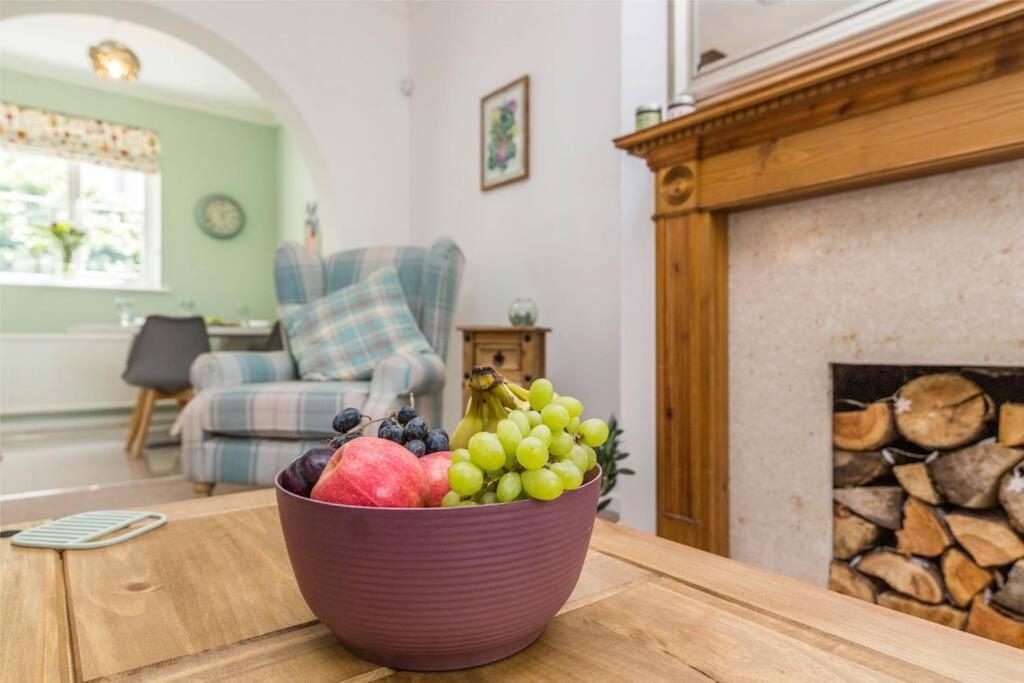 Lovely Home With Four Bedrooms And Private Garden And Parking, Close To Nottingham City Centre Exterior foto